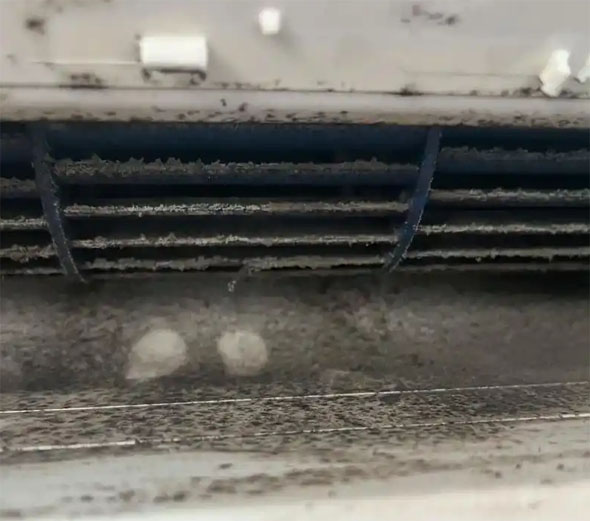 沧州空调吹的风有股烧焦味是怎么回事